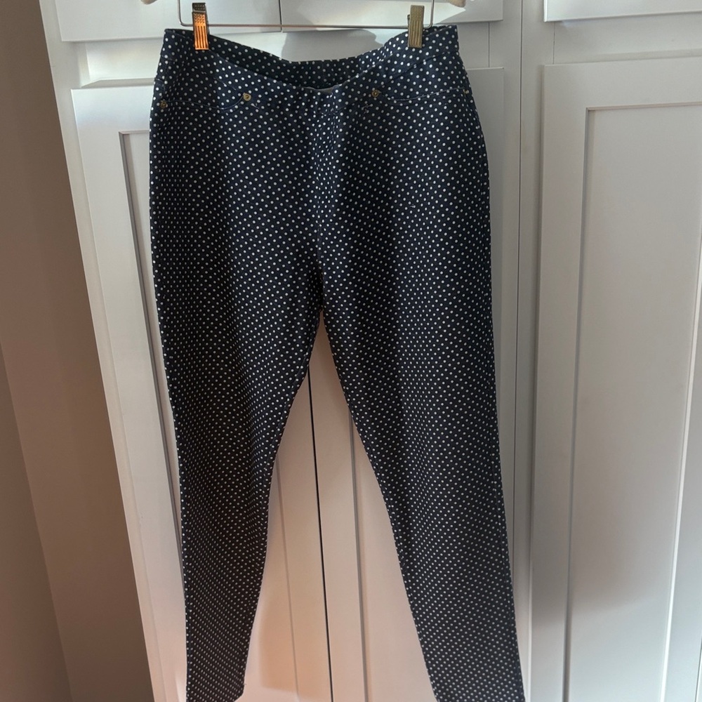 Michael Kors Navy and White Polka Dot pants/Leggings size large.